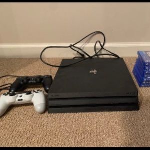 PlayStation 4 ( new condition) 1TB